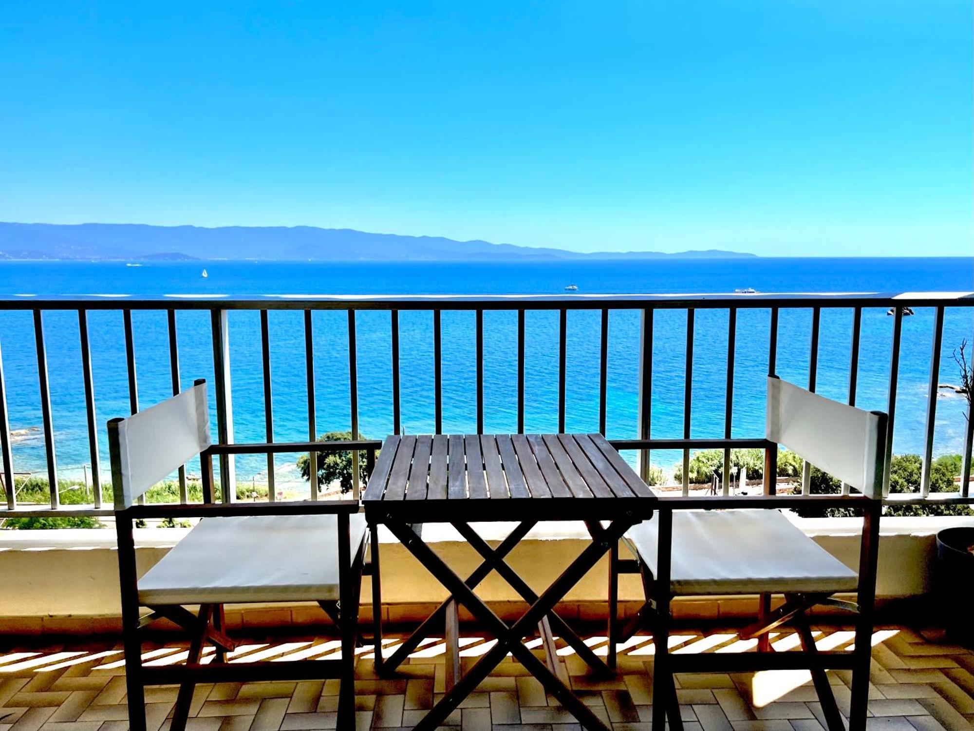 Appartement Avec Magnifique Vue Mer 阿雅克肖 外观 照片
